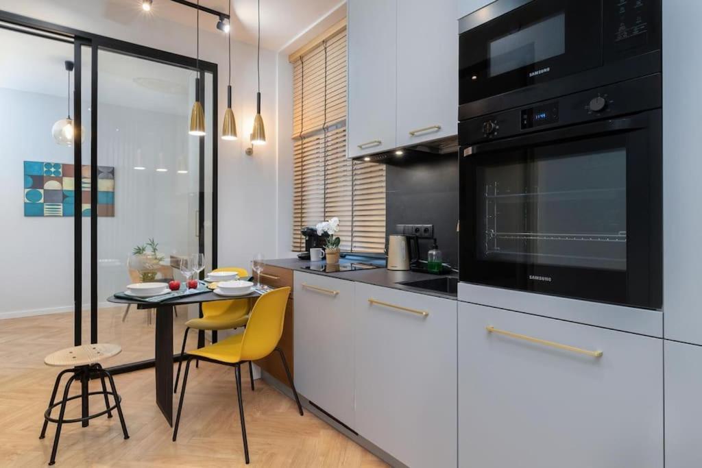 Future 11 Apartment *